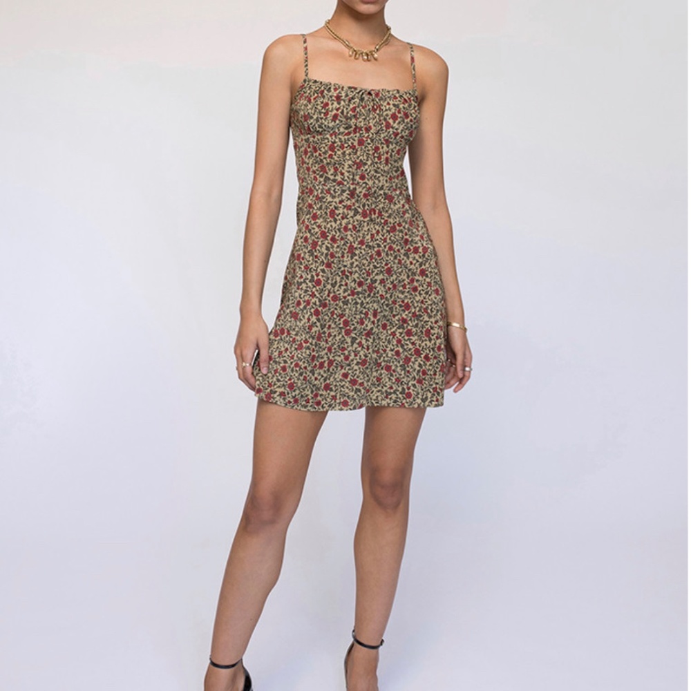 THE INEZ In dahlia realisation par